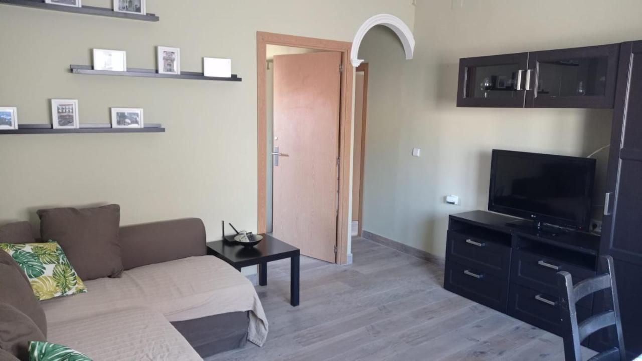 Apartamento, Dos Dormitorios, Tipo Atico Cerca Del Centro Jerez de la Frontera Luaran gambar